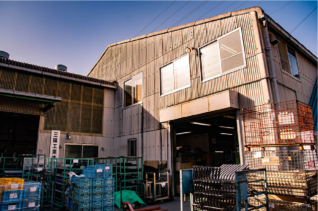 工場外観