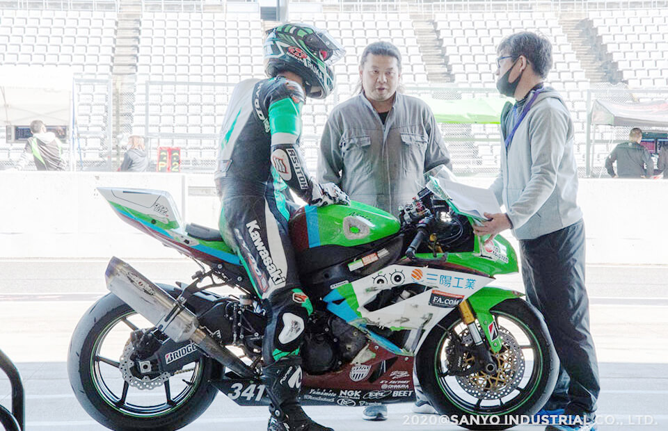 ロードレース写真5枚目