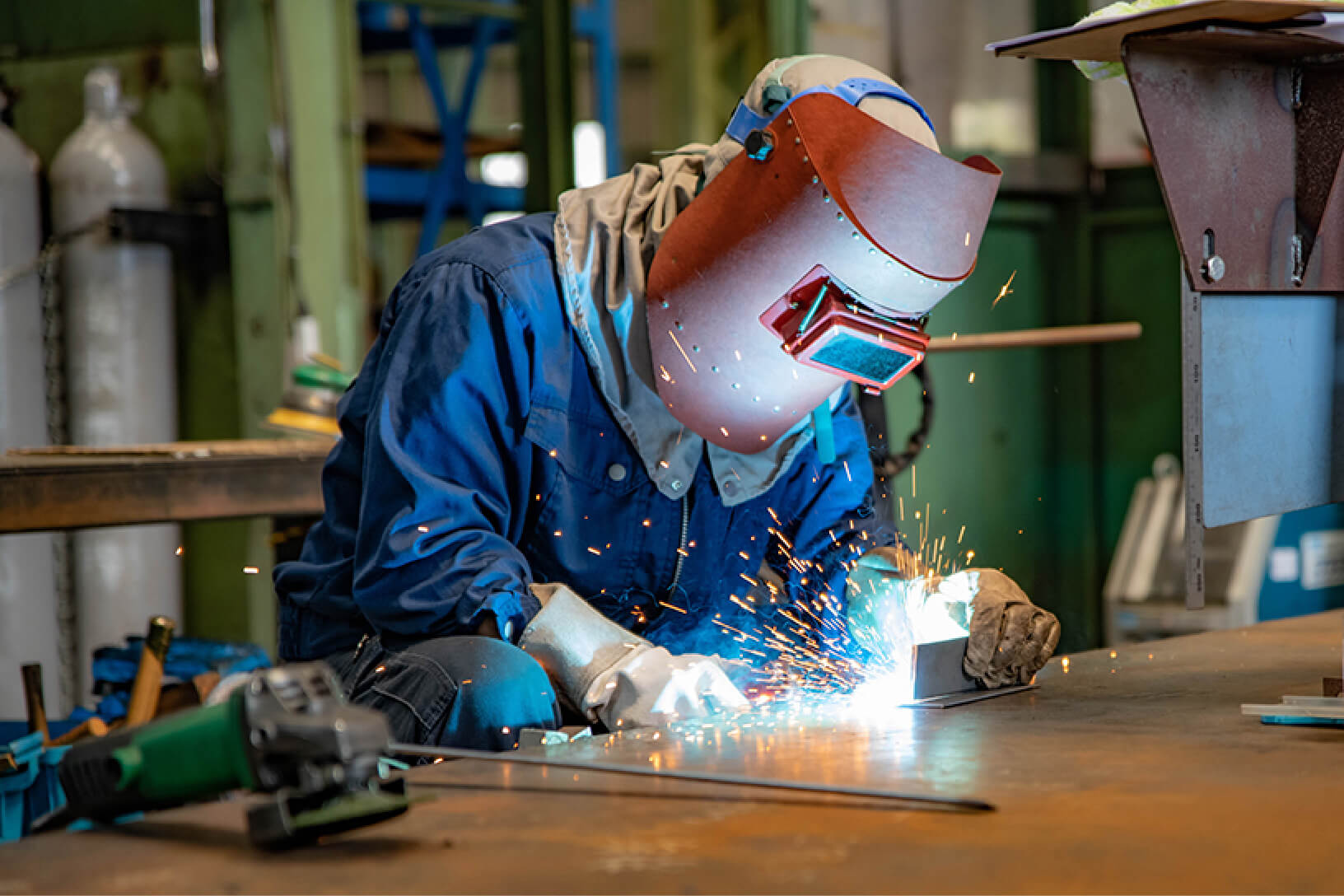 溶接をしている様子